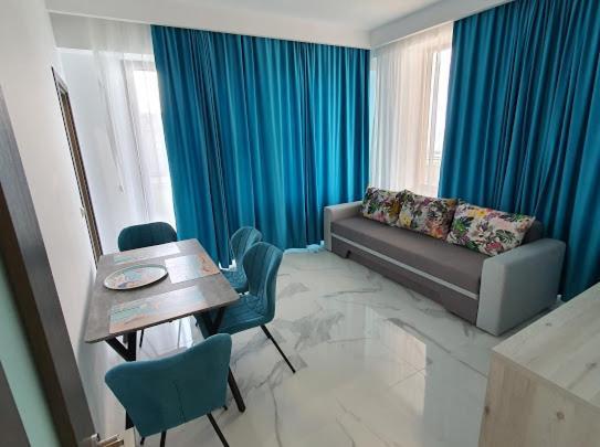 Summerland Apartment