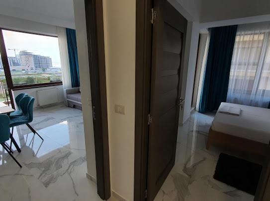 Summerland Apartment