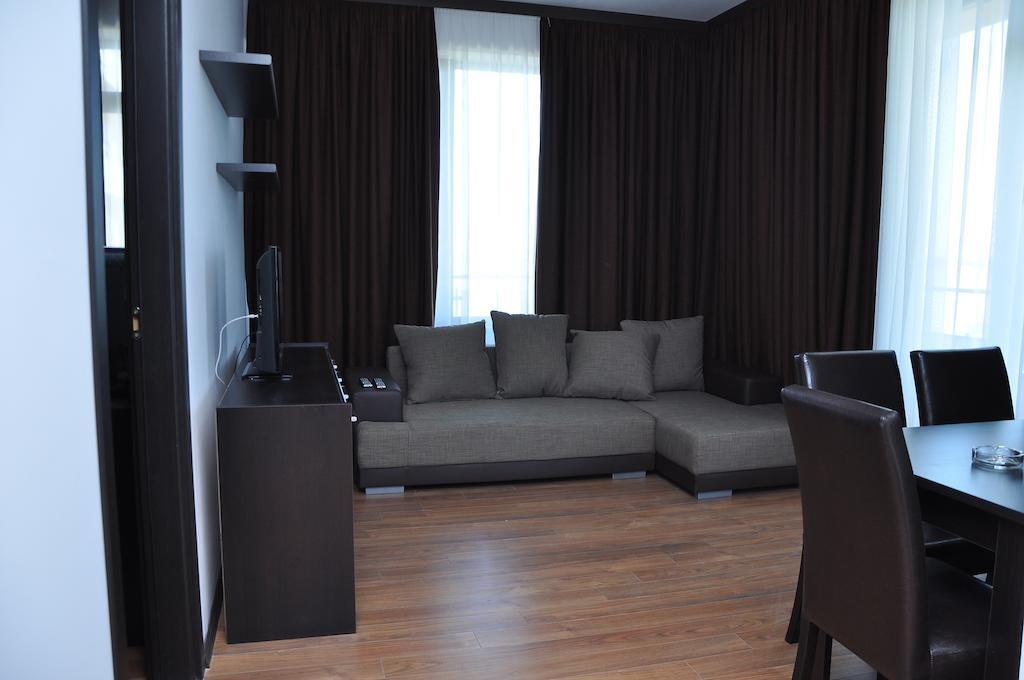 Summerland * Mamaia