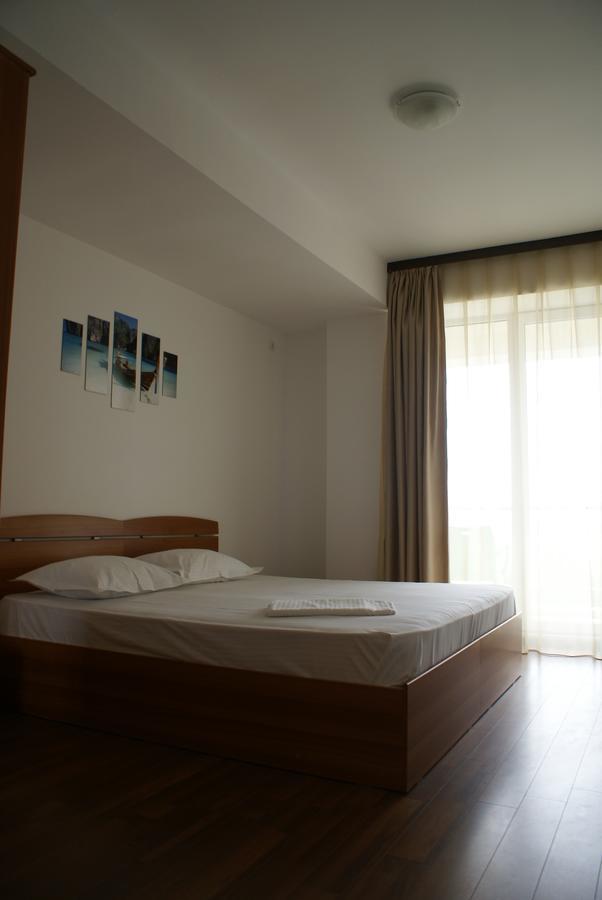 Summerland Apartment